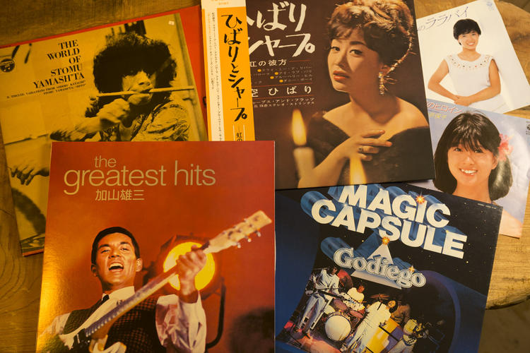1万枚のコロムビアレコードを日替わりで