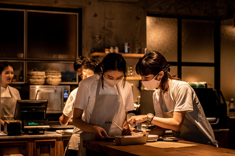 街や人に愛されるお店を目指します