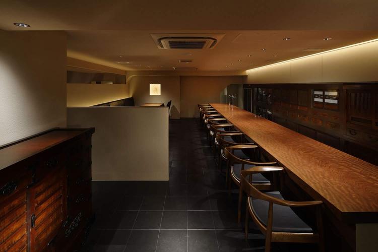 本店には芸能人、有名人多数ご来店します!