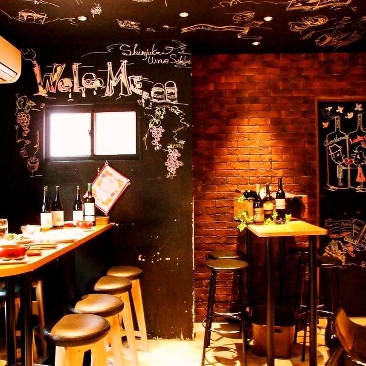 店内はカジュアルな雰囲気で。