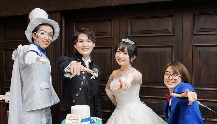 お客様のために仮装やダンスをすることも