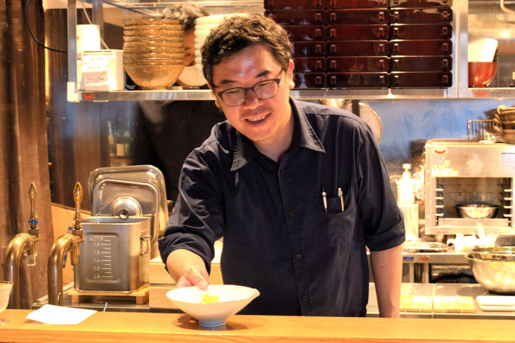 私が店長の仲井です!