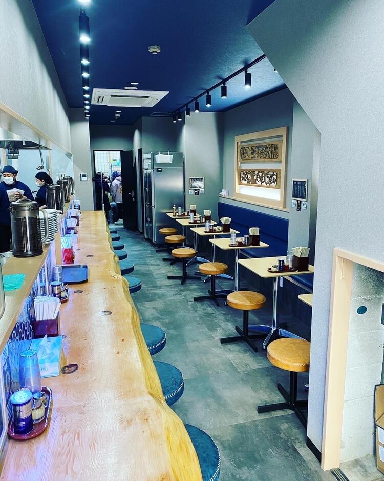 オープン1年以内の清潔な店内☆