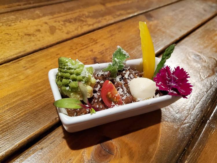 スパイスフルなオリジナル料理が自慢。