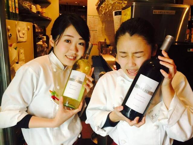 気取らないがぶ飲みワインは居酒屋感覚で