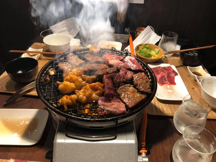 美味しそうに焼かれているお肉♪