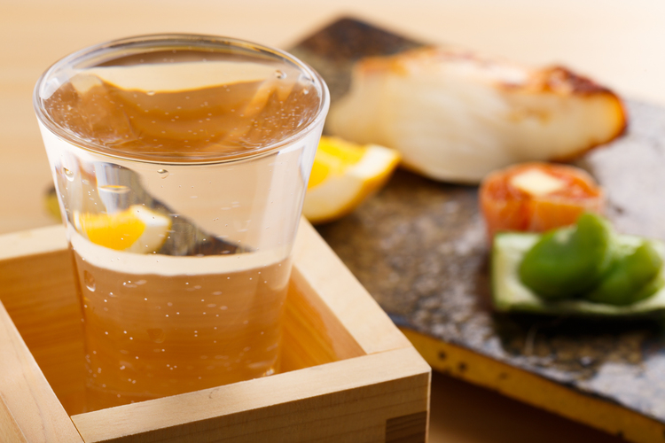 旬の魚料理にピッタリのお酒も豊富です