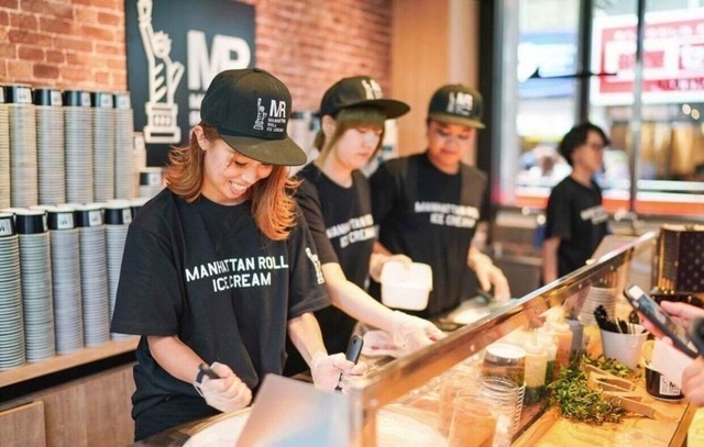 マンハッタンロールアイスクリーム LINKS UMEDA店