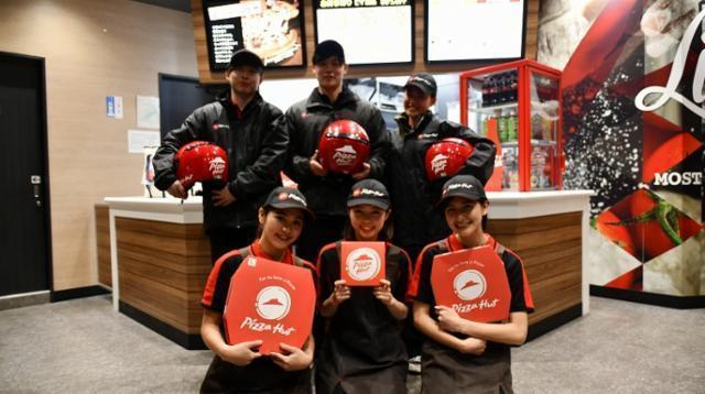 スタッフは10代~40代が中心です☆
