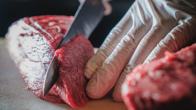 肉は絶対に手切りで、鮮度も抜群