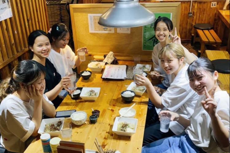 地鶏食堂じん 日赤通り店