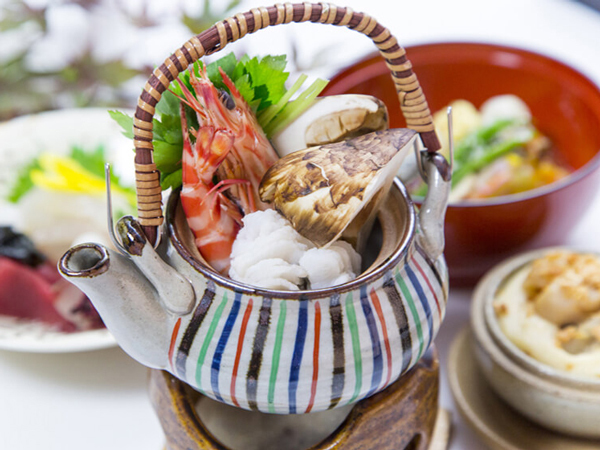 地元の食材の魅力を伝えられる仕事です。