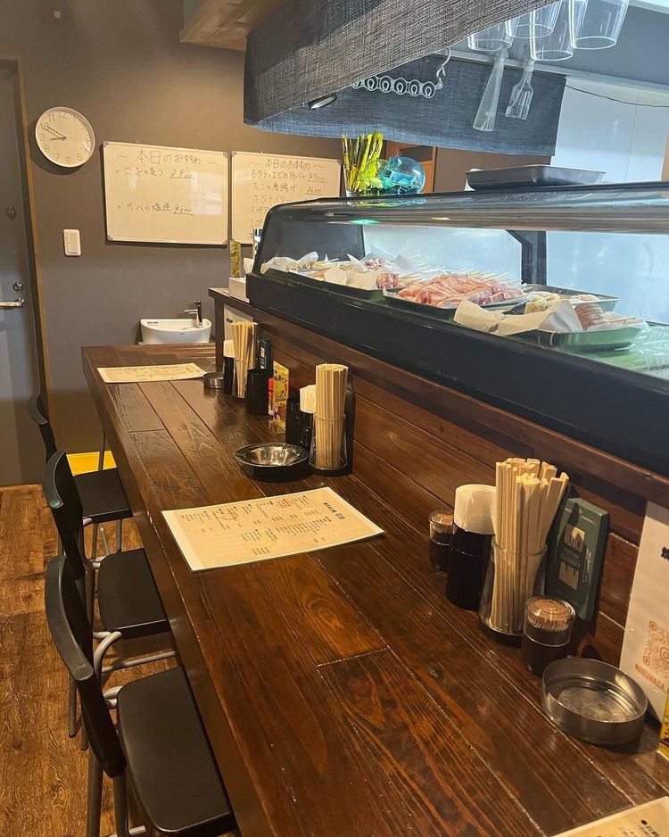 カウンターのみ!アットホームなお店です!