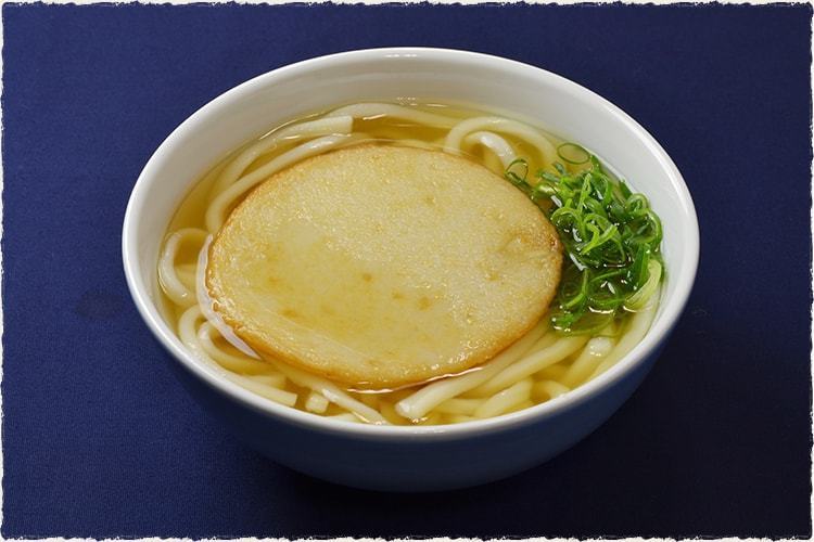 定番の故郷の味「丸天うどん」