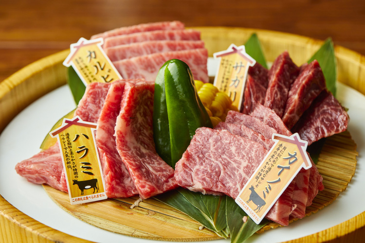 さまざまな部位を新鮮な状態で提供!
