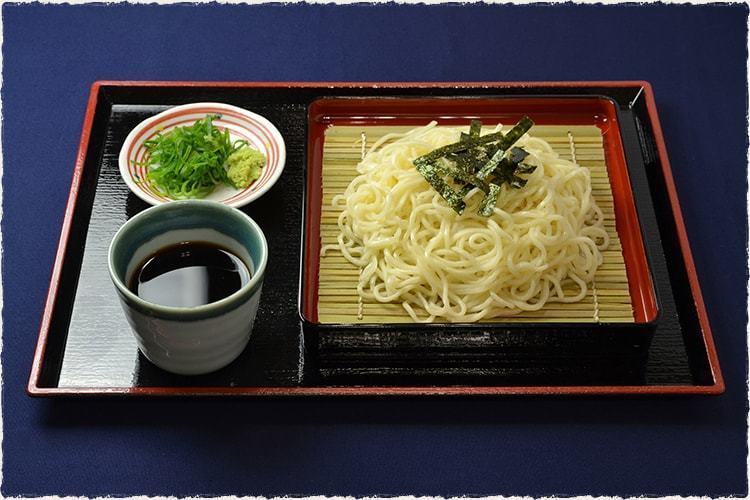 冷たいうどんが食べたい時は博多細うどん。