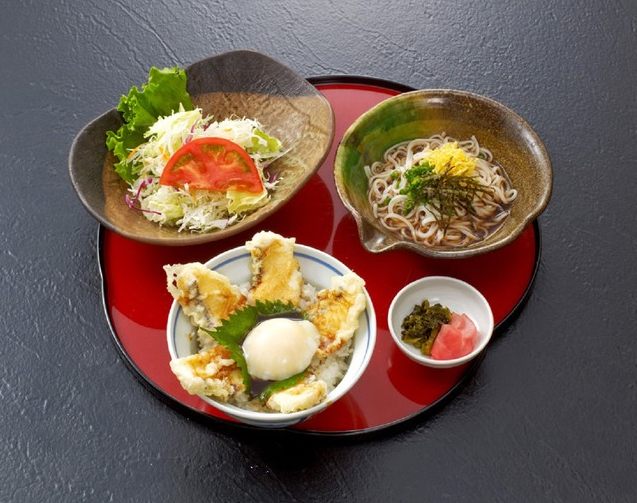 鯛天丼はインスタで火が付き人気に