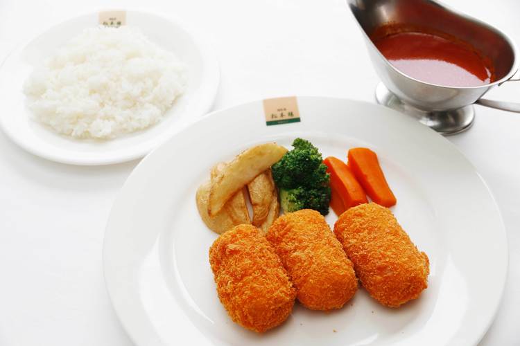 本格洋食を病院内で楽しめます