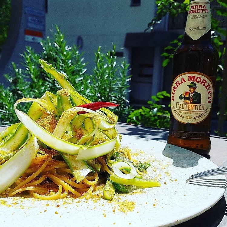 お酒にも合う!お酒の種類も揃えています◎