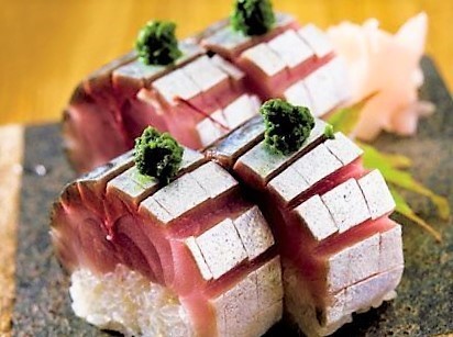 〆に人気の一品。はや人名物の「鯖棒すし」