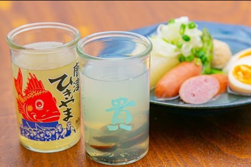 出汁にこだわったおでんと日本酒を。