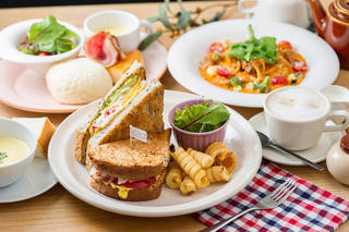 cafe Teaser 呼続店