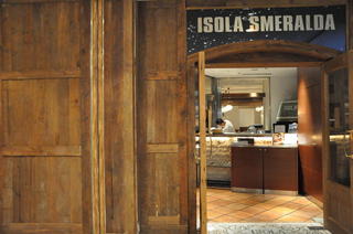 ISOLA SMERALDA(イゾラスメラルダ)
