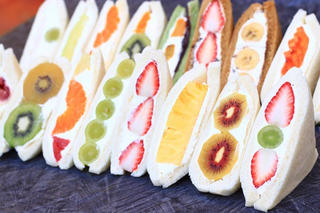 FRUIT SAND