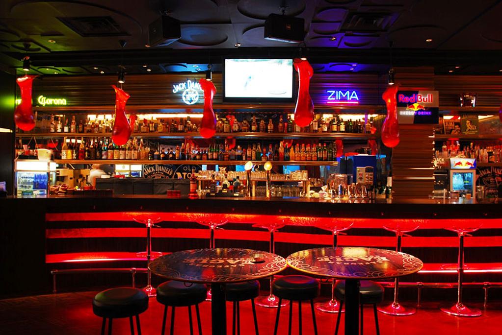 ゴルフバー イーグル赤坂 ゴルフ ダーツバー の求人情報 求人 飲食店 Com