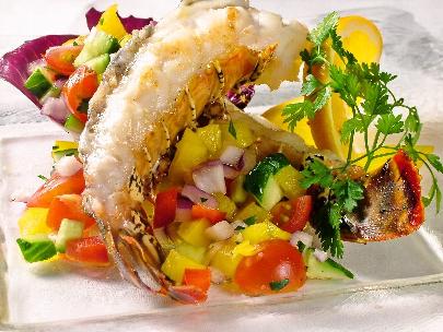 団体から少人数まで対応できるフロアー