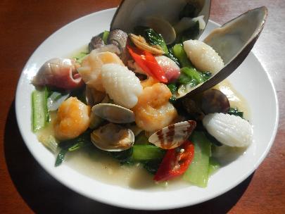 海の幸と青菜のあっさり炒め