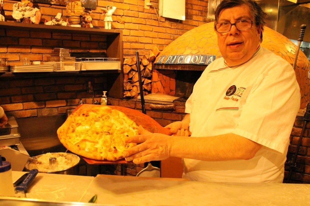 ナポリピッツァ界の神も降臨します