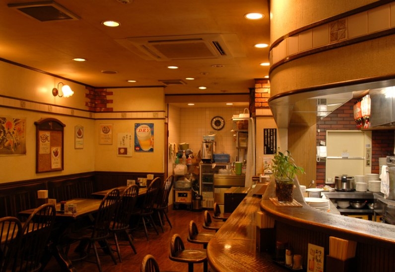 4階建ての、レトロ感も魅力のお店◎