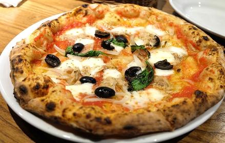 国産小麦粉100％ピッツァ