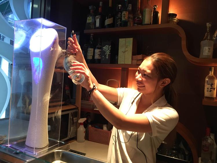 若いスタッフが和気あいあいと働いています