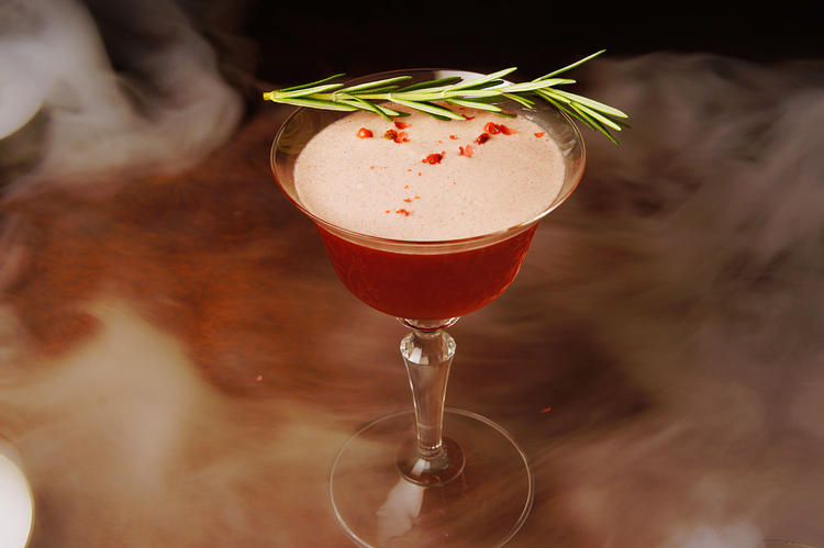 ミクソロジーカクテルの専門店