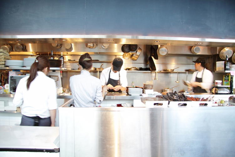 一緒に楽しく働きましょう！