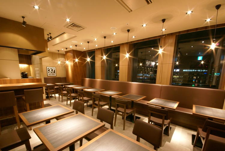 スタイリッシュな店内で女性客が多いです！