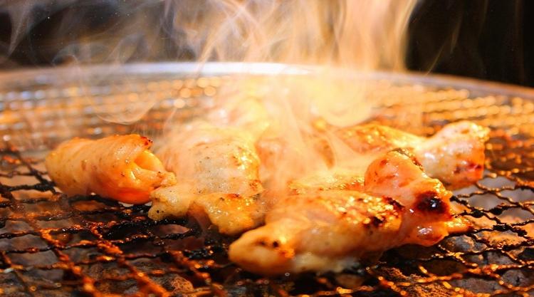 朝〆の新鮮和豚のモツ焼き専門店！！