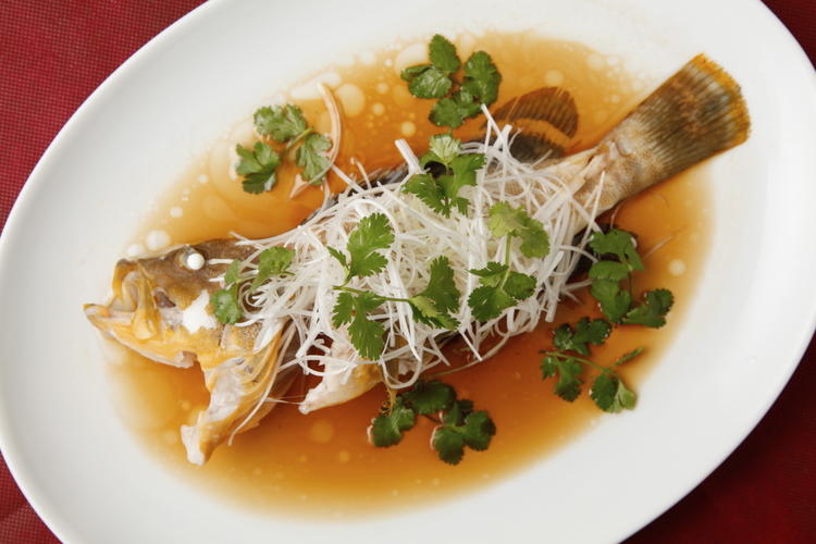 当店の看板メニュー清蒸魚