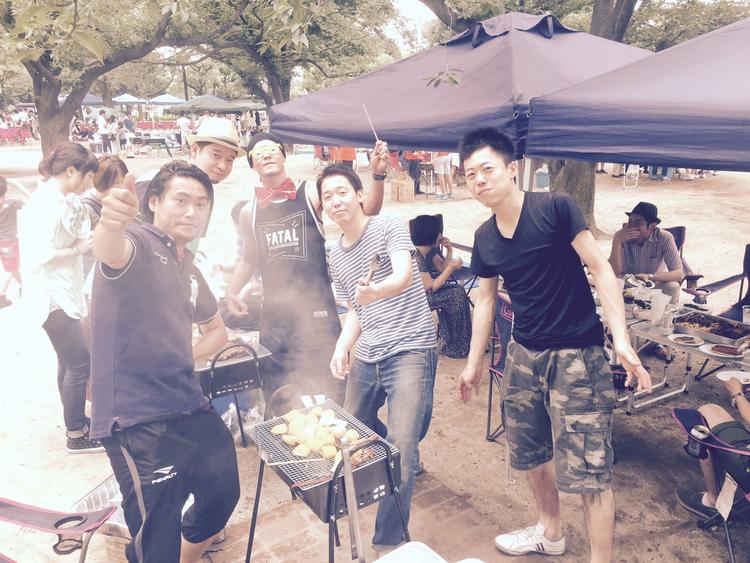 スタッフは遊ぶときも真剣です！