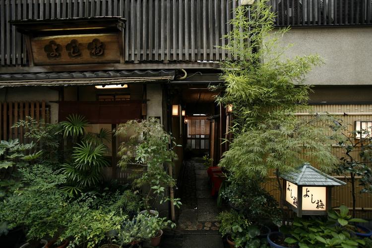 昭和2年創業の老舗和食店で募集！