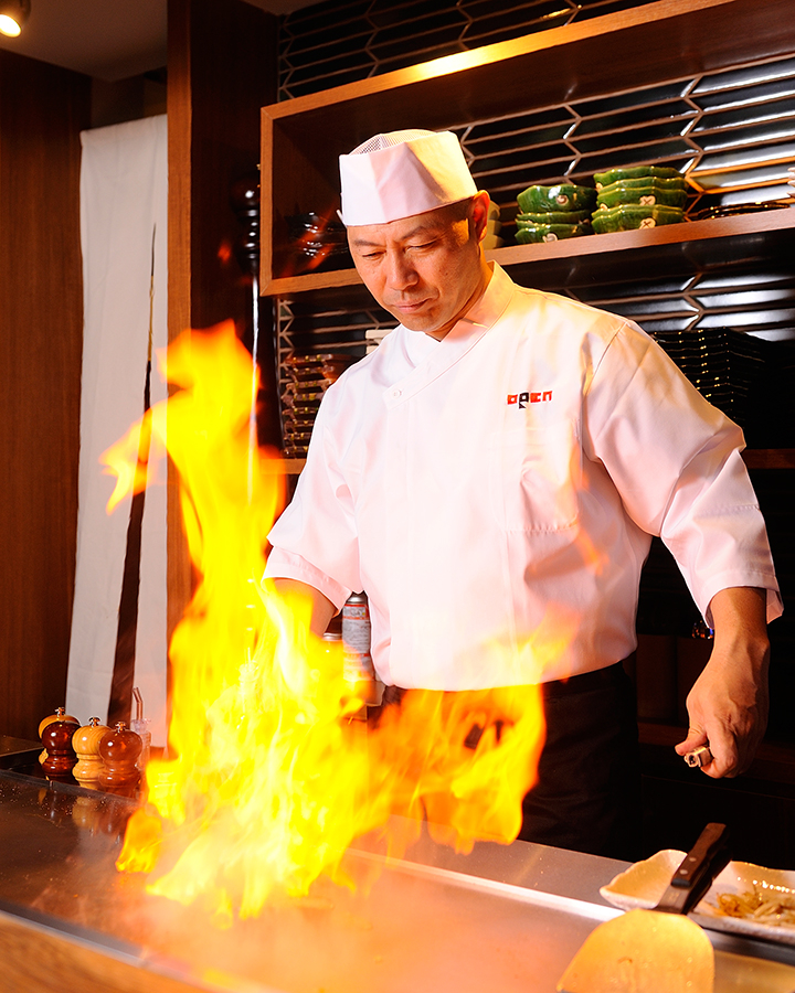 鉄板焼きの醍醐味のフランベをあなたも！