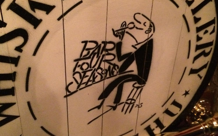 スタッフが勢揃いで乾杯！