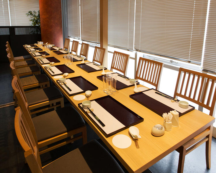 木の温もりのある落ち着いた空間です