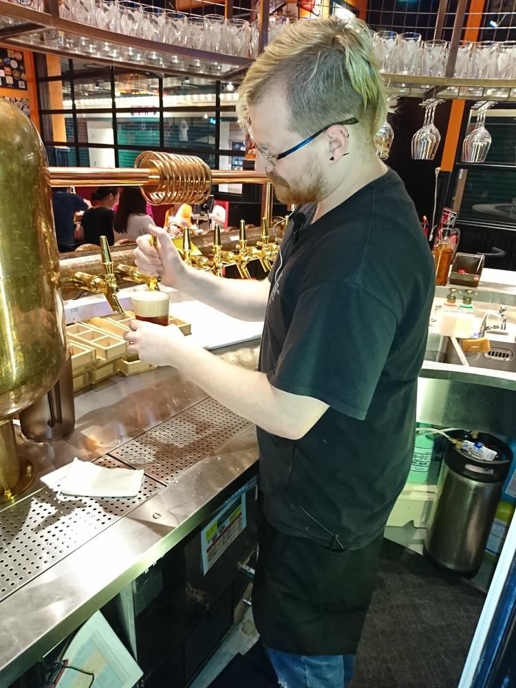 ビールの注ぎかたお教えします！