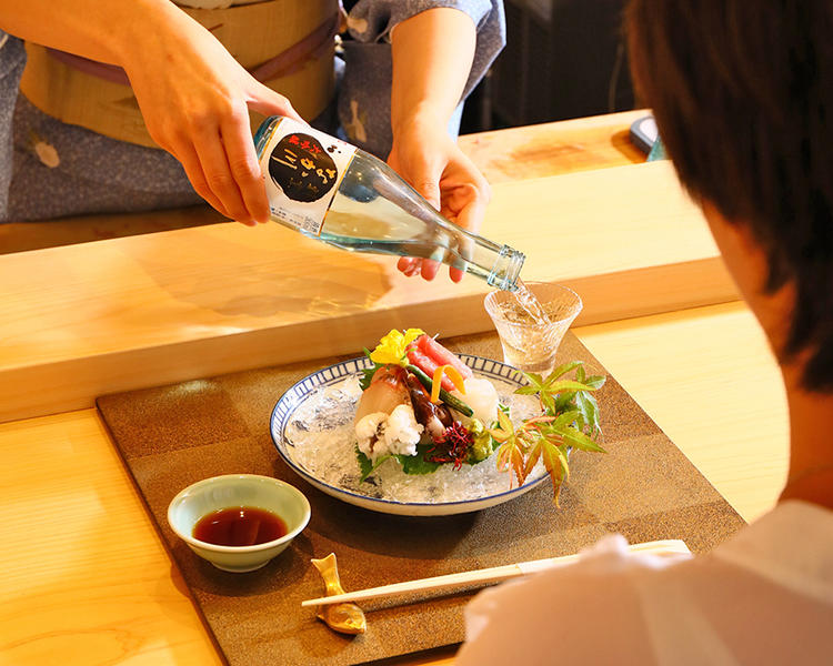 ゆっくりとした、ご予約客のみの営業です。