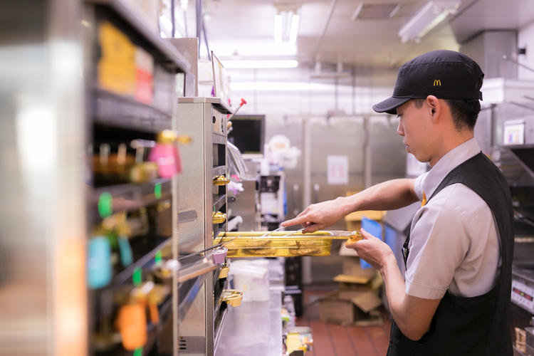 マクドナルドあきる野とうきゅう店 ハンバーガー レストラン の求人情報 求人 飲食店 Com