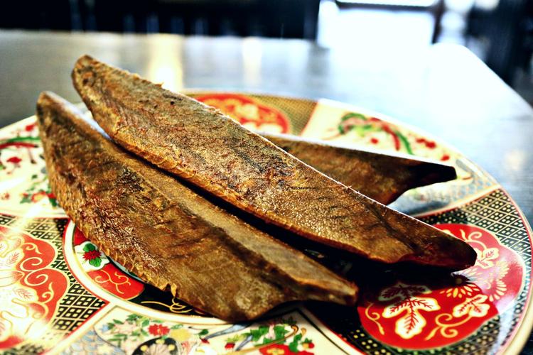 枯れ節を削りこだわりの出汁を引いてます