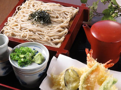 蕎麦の実の中心部分をつかった白い蕎麦